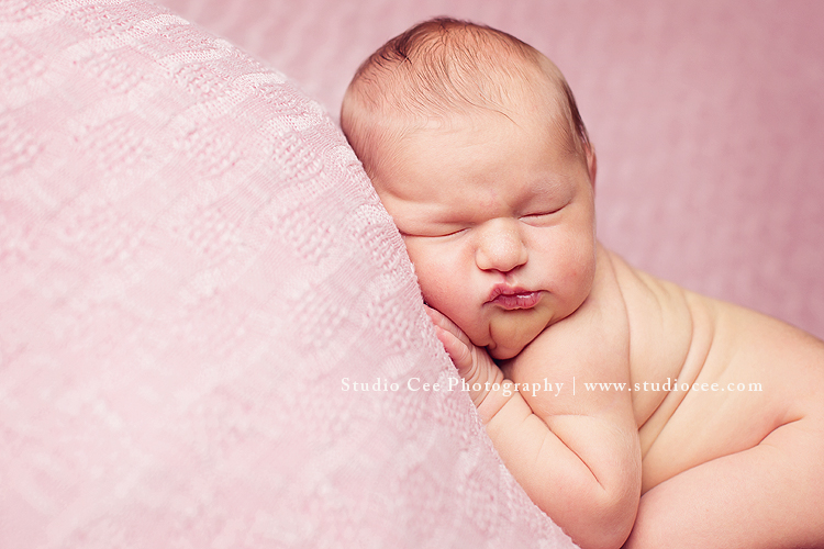 ModernOrangeCountyNewbornPhotographyOrangeCounty