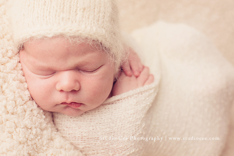 Natural-Newborn-photography-in-orange-county-by-Studio-Cee-Photography