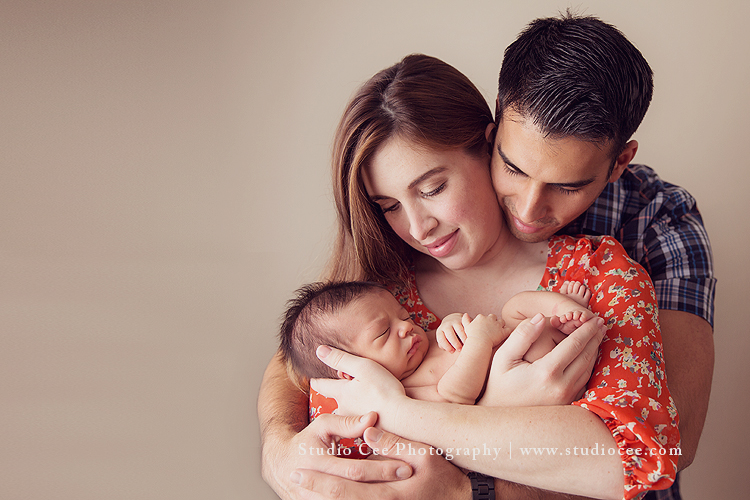 OCmodernnewbornphotographer