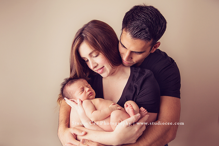 Parent-modern-newborn-photography-in-orange-county
