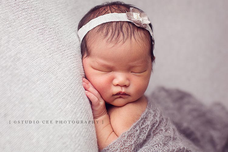Newborn-photographer-orange-county-irvine-ca