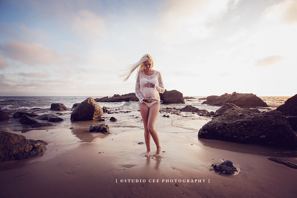 maternity-beach-photography-in-orange-county