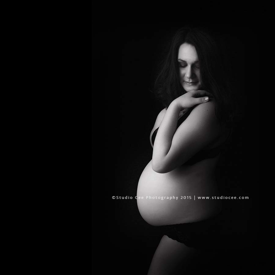 boudoir-maternity-photoshoot-orange-county